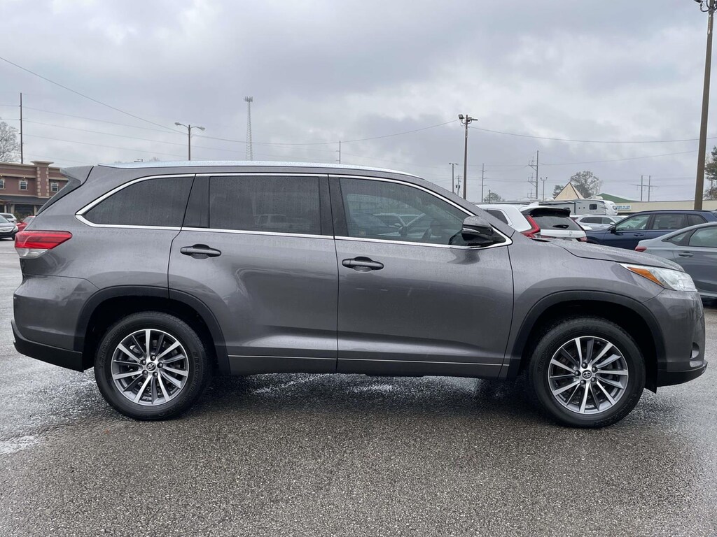 Used 2018 Toyota Highlander XLE V6 FWD (Natl) Sport Utility