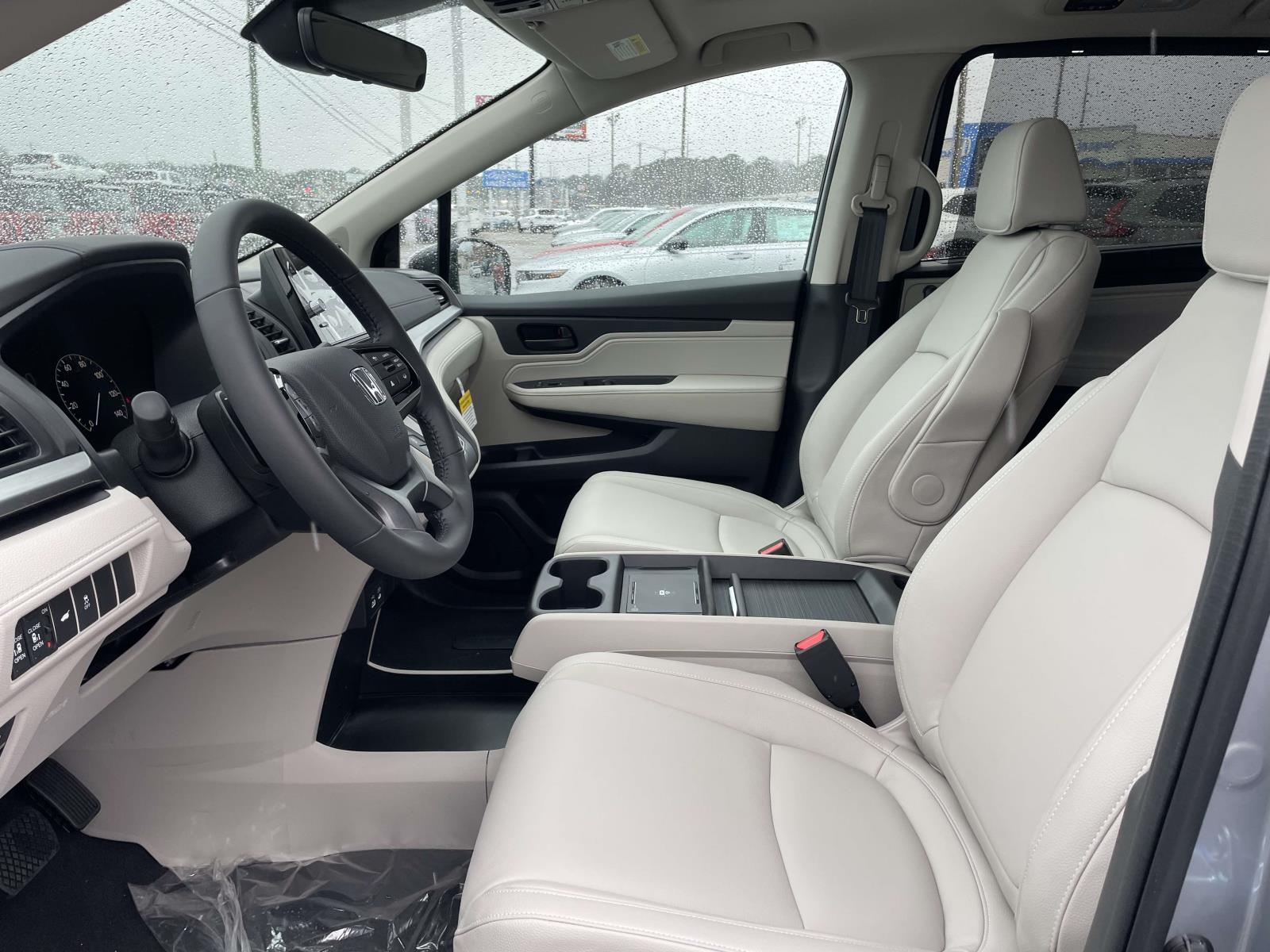 2026 Honda Odyssey EX-L - Photo 8