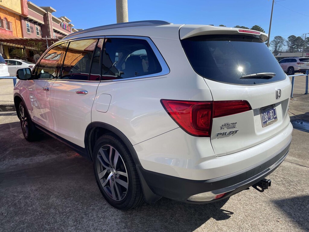 Used 2018 Honda Pilot SUV AWD TOU Sport Utility