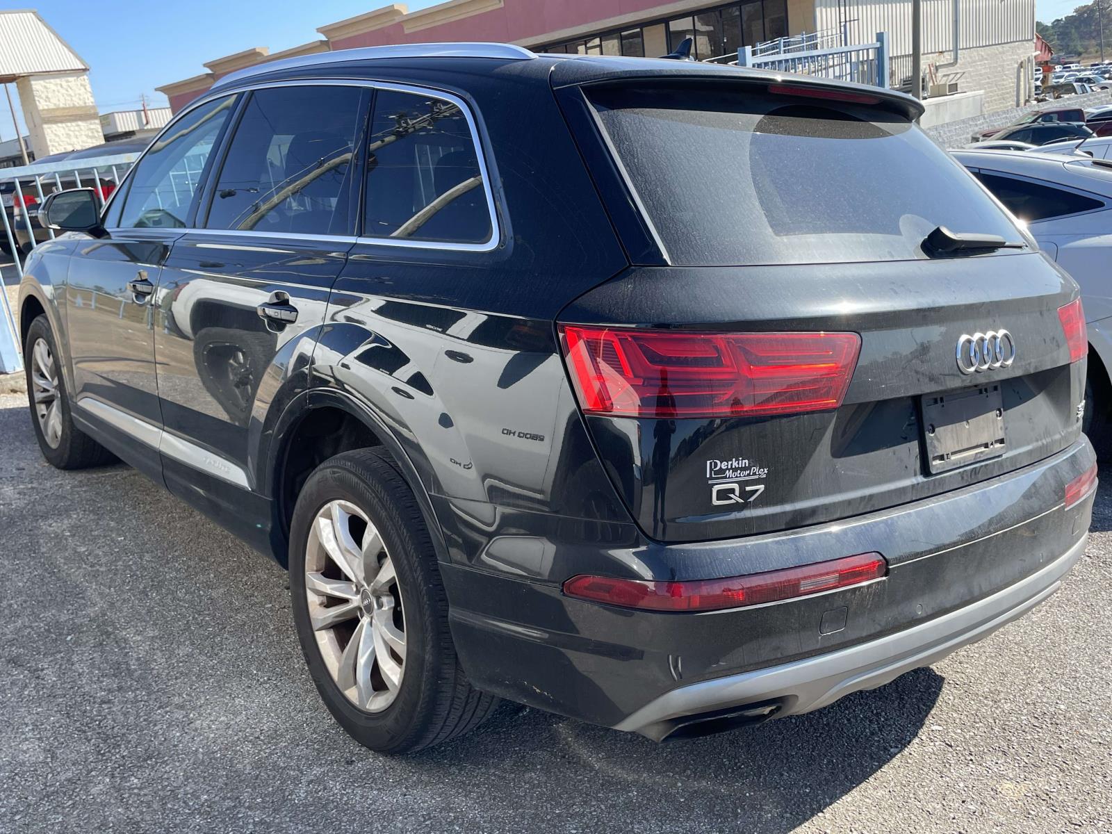 2018 Audi Q7 3.0 Premium Plus photo 2