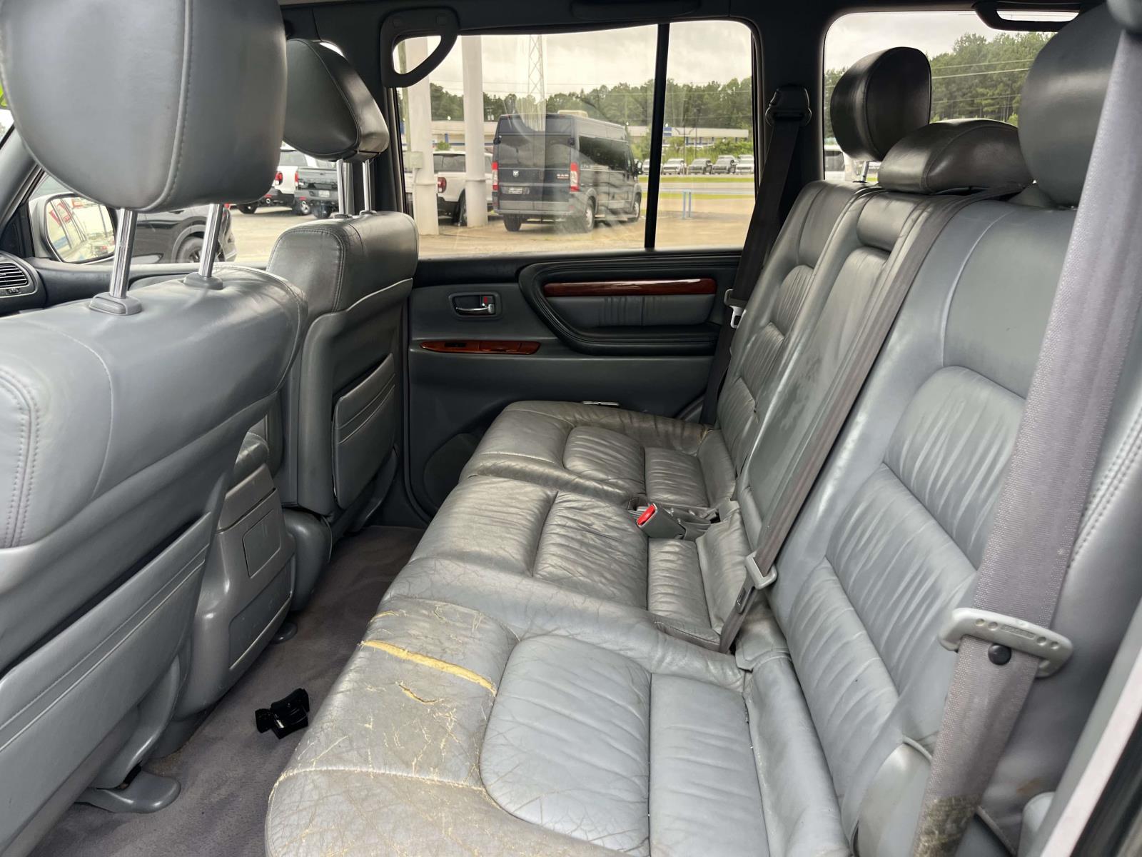 2002 Lexus LX 470 - Photo 11
