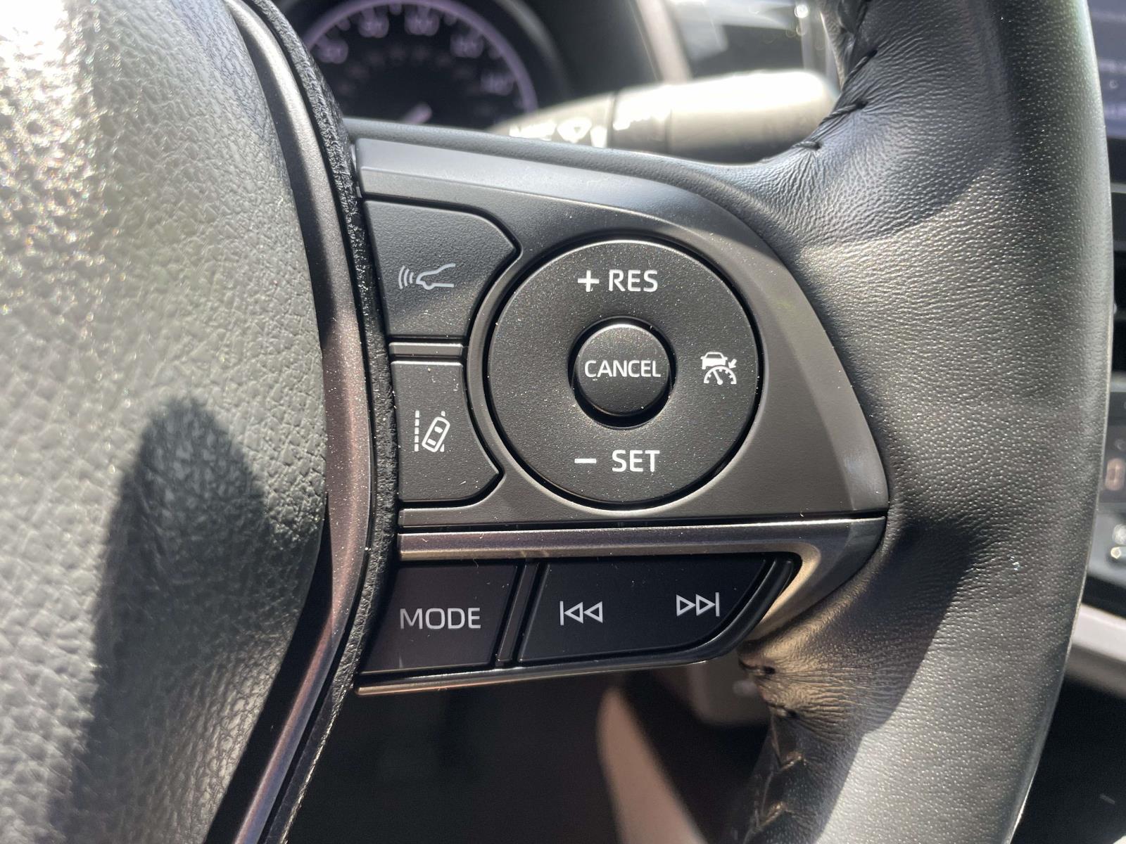 2023 Toyota Camry SE - Photo 14
