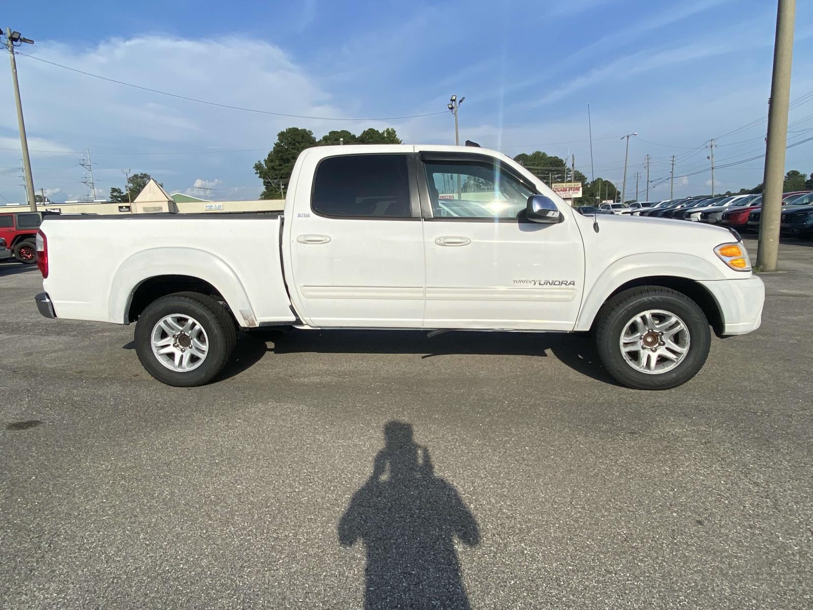 Used 2004 Toyota Tundra SR5 with VIN 5TBET34184S460147 for sale in Jasper, AL