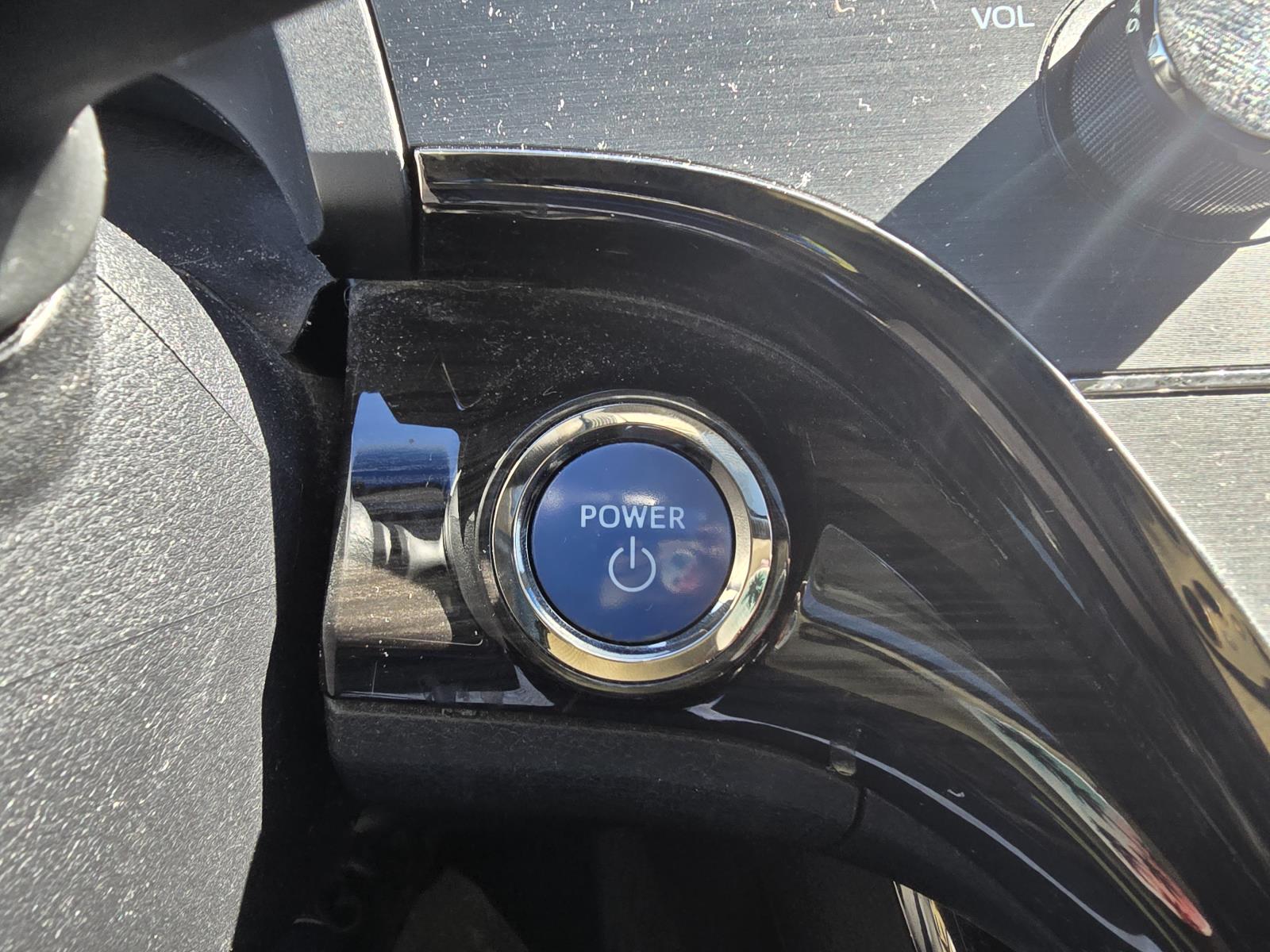 2013 Toyota Avalon XLE Premium Hybrid - Photo 22