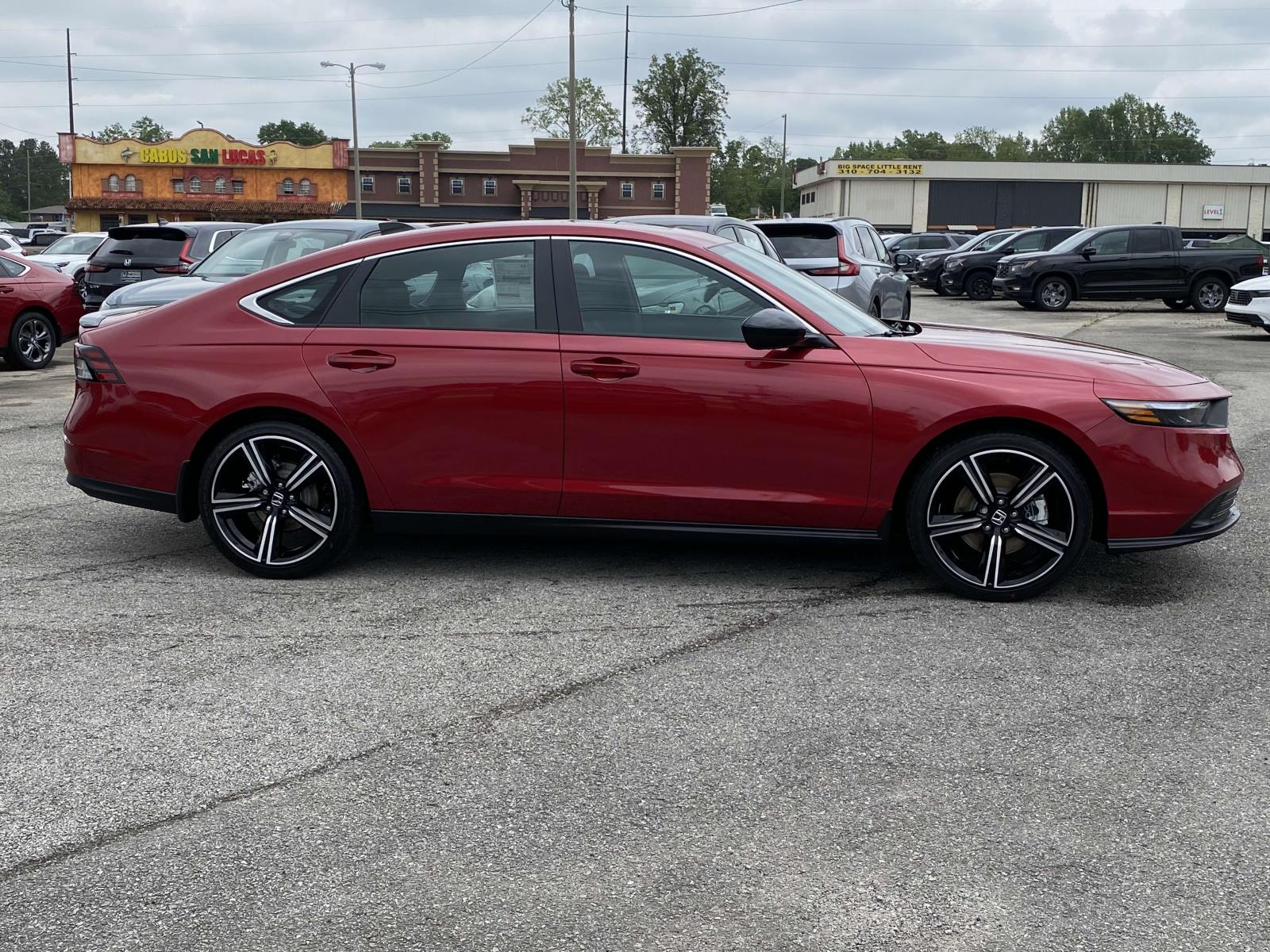 2025 Honda Accord Hybrid Sport photo 2