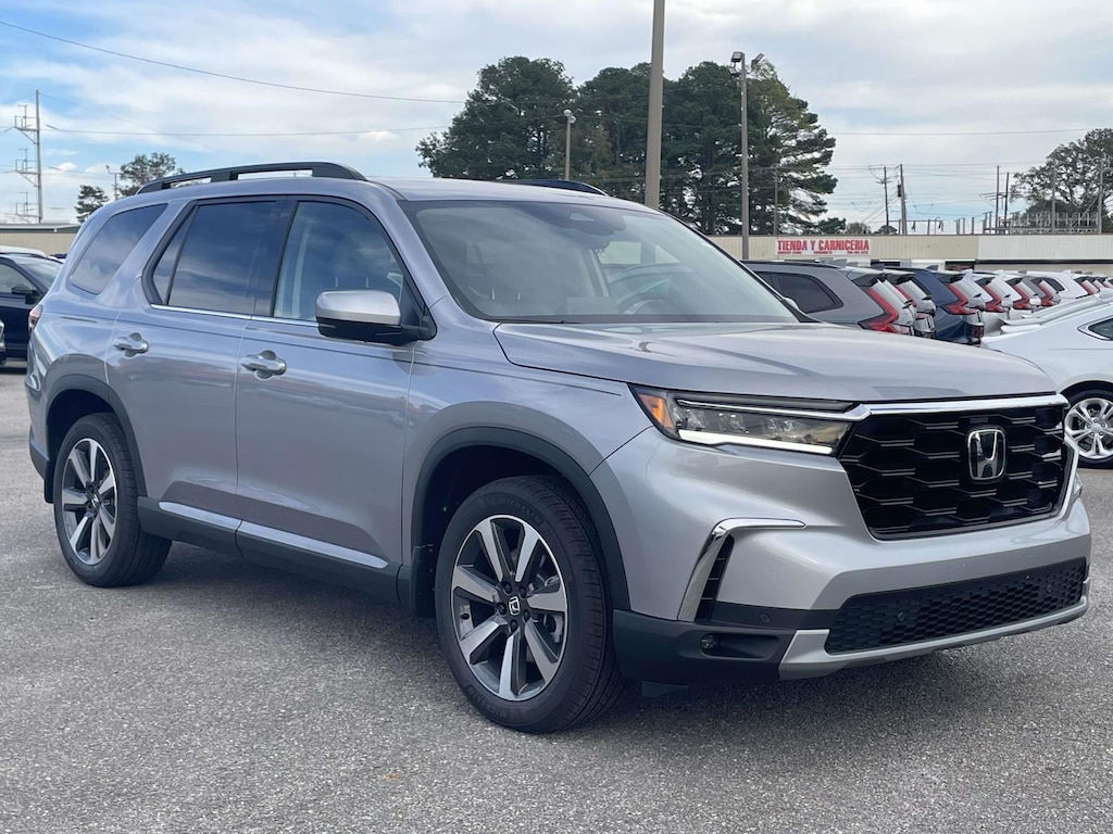New 2025 Honda Pilot Touring 2WD SUV