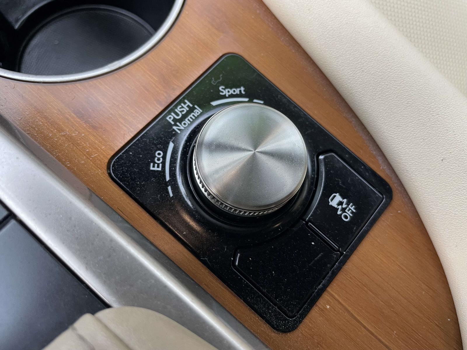 2022 Lexus RX 350 - Photo 19