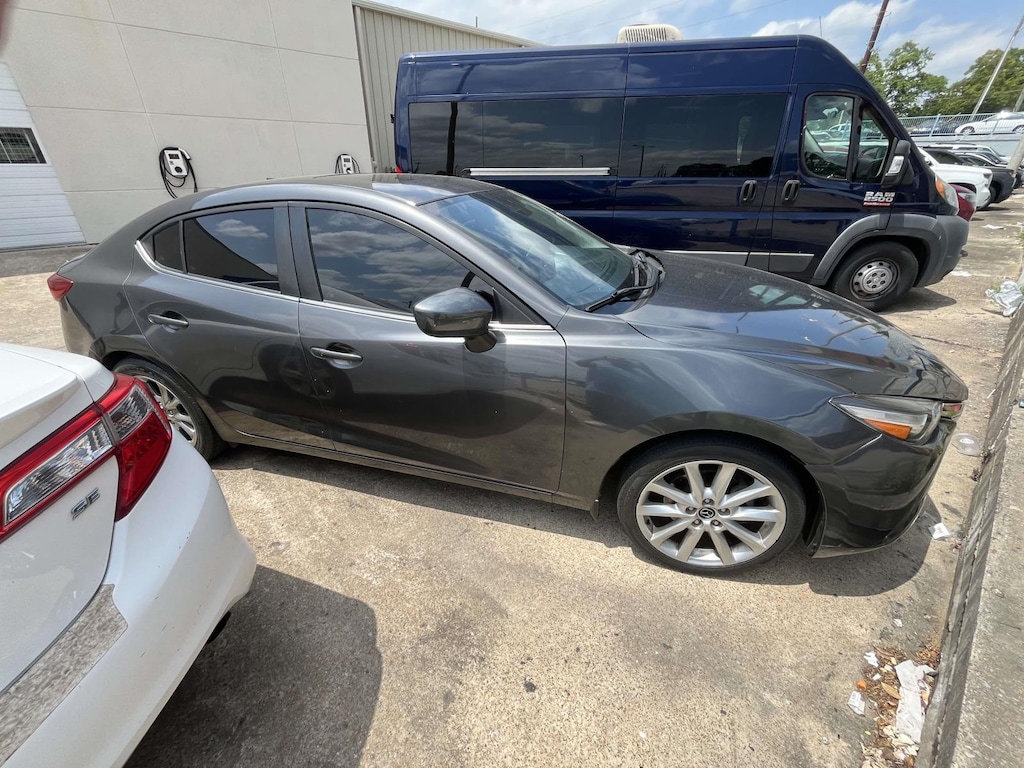 Used 2018 Mazda Mazda3 4-Door TOURING AUTO COMPACT