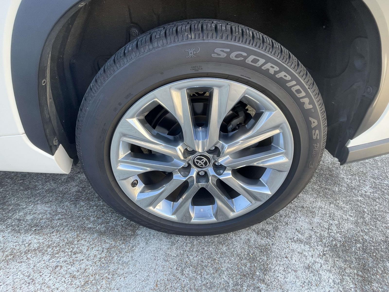 Used 2021 Toyota Highlander FWD LIMITED Sport Utility