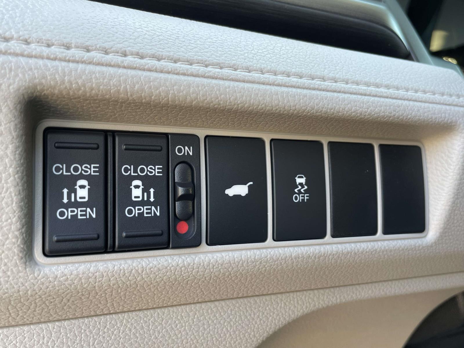 2026 Honda Odyssey EX-L - Photo 16