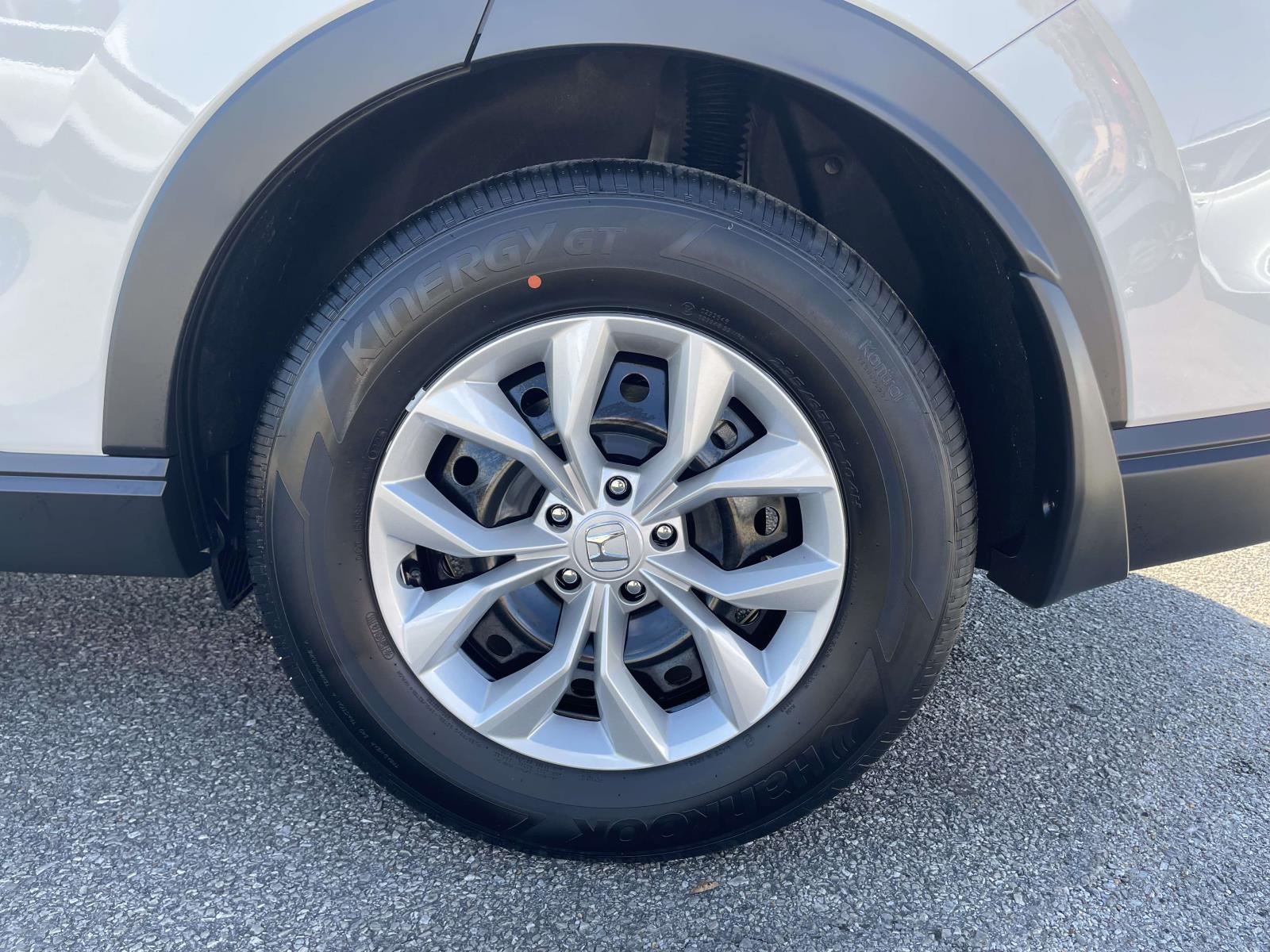 2026 Honda CR-V LX photo 4