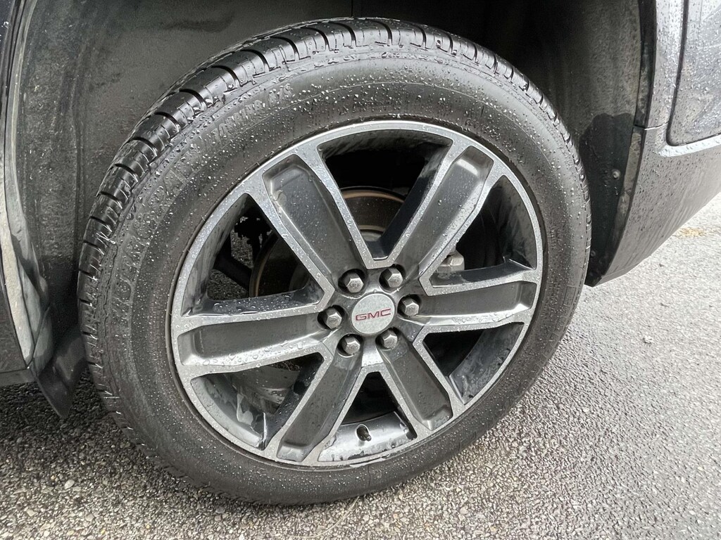 Used 2018 GMC Acadia FWD DENALI Sport Utility