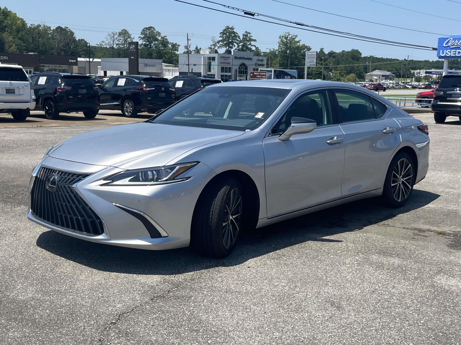 2025 Lexus ES 350 - Photo 7