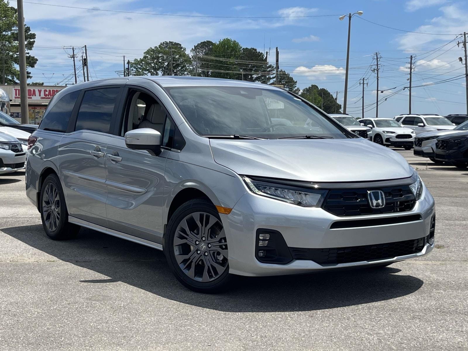 2026 Honda Odyssey Touring's photo