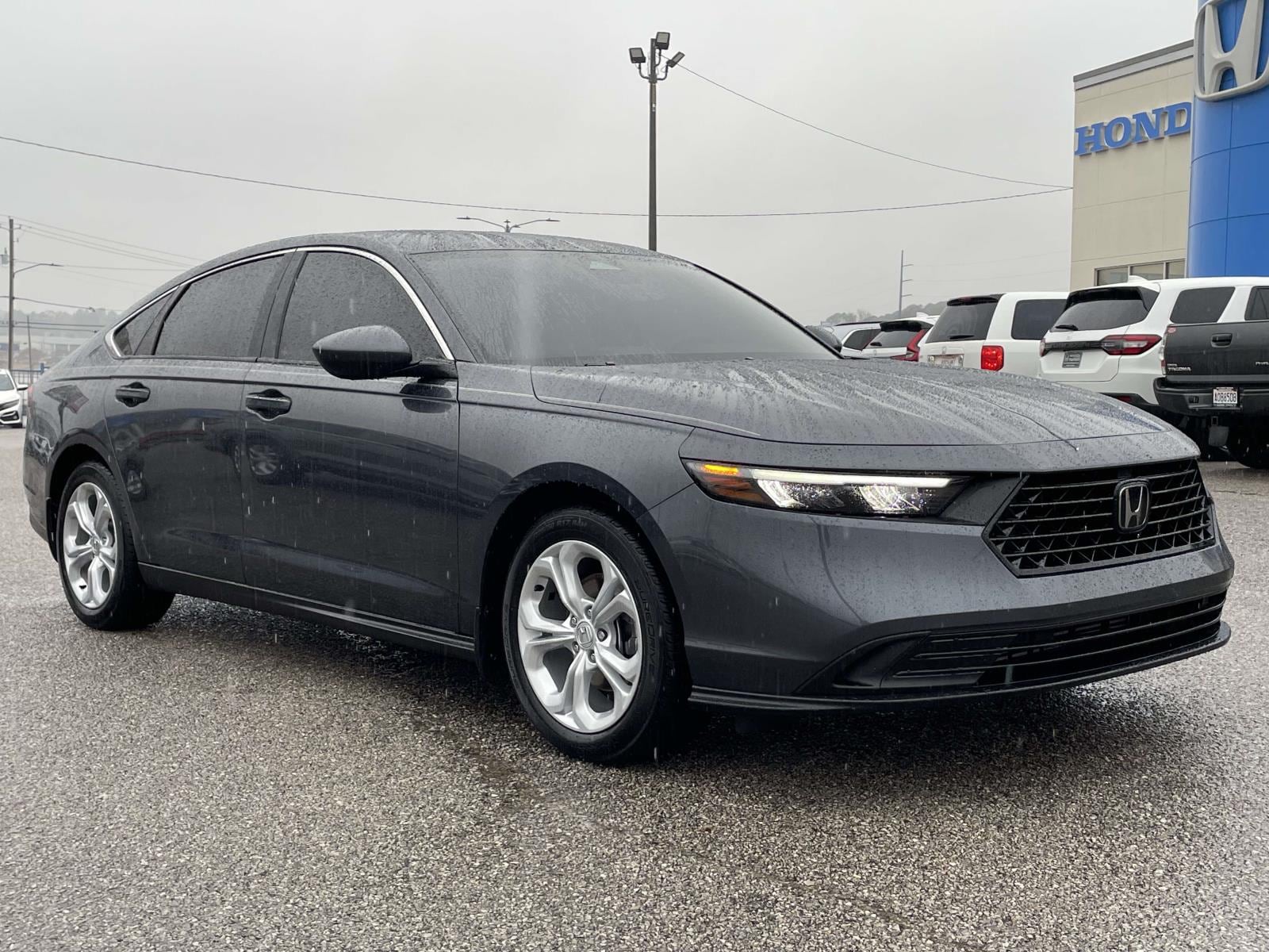 2024 Honda Accord LX's photo