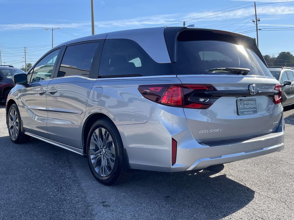 New 2026 Honda Odyssey Touring Auto Van Passenger