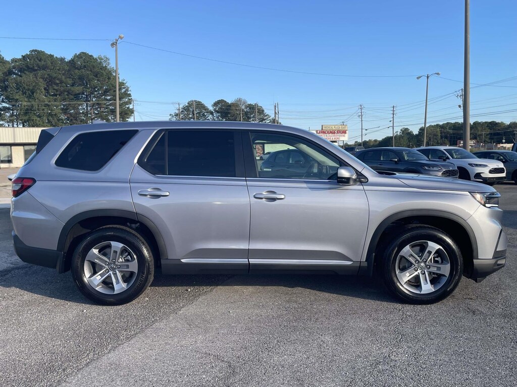 New 2025 Honda Pilot EX-L 2WD SUV