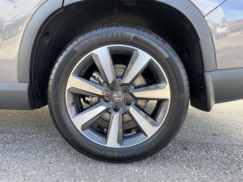 New 2025 Honda Pilot Touring 2WD SUV