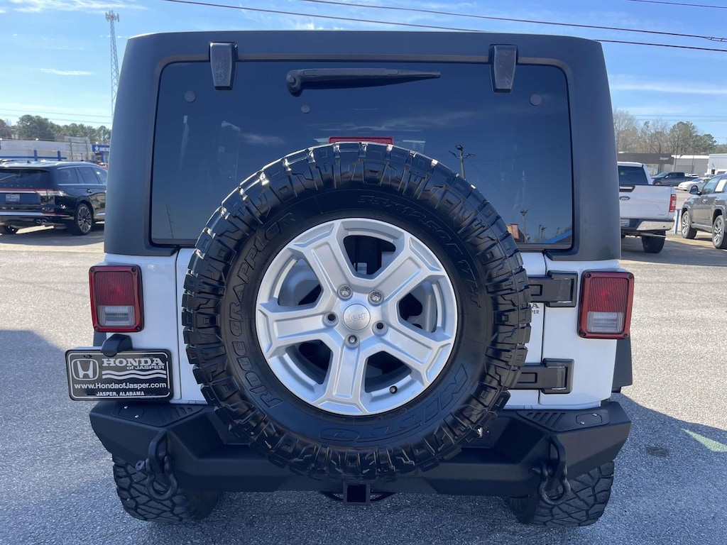 Used 2013 Jeep Wrangler Unlimited 4WD Sport Sport Utility