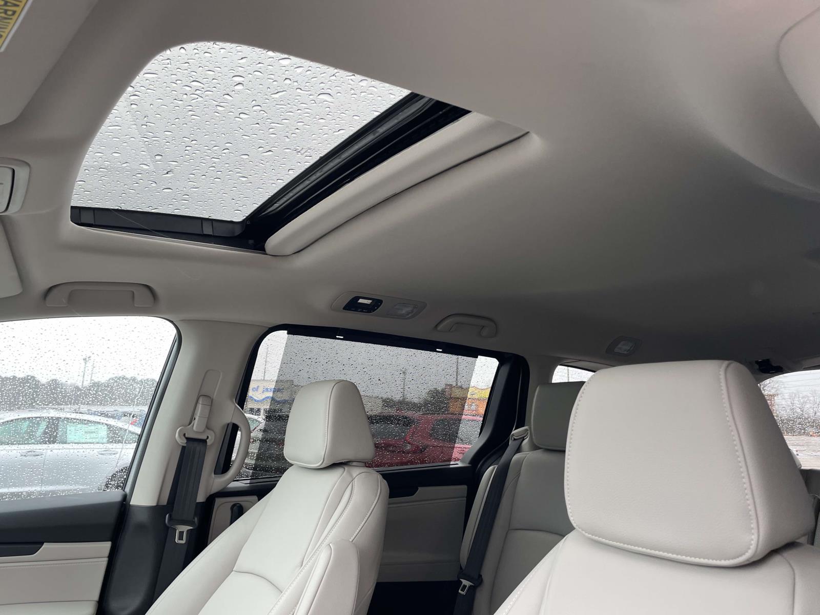 2026 Honda Odyssey EX-L - Photo 9