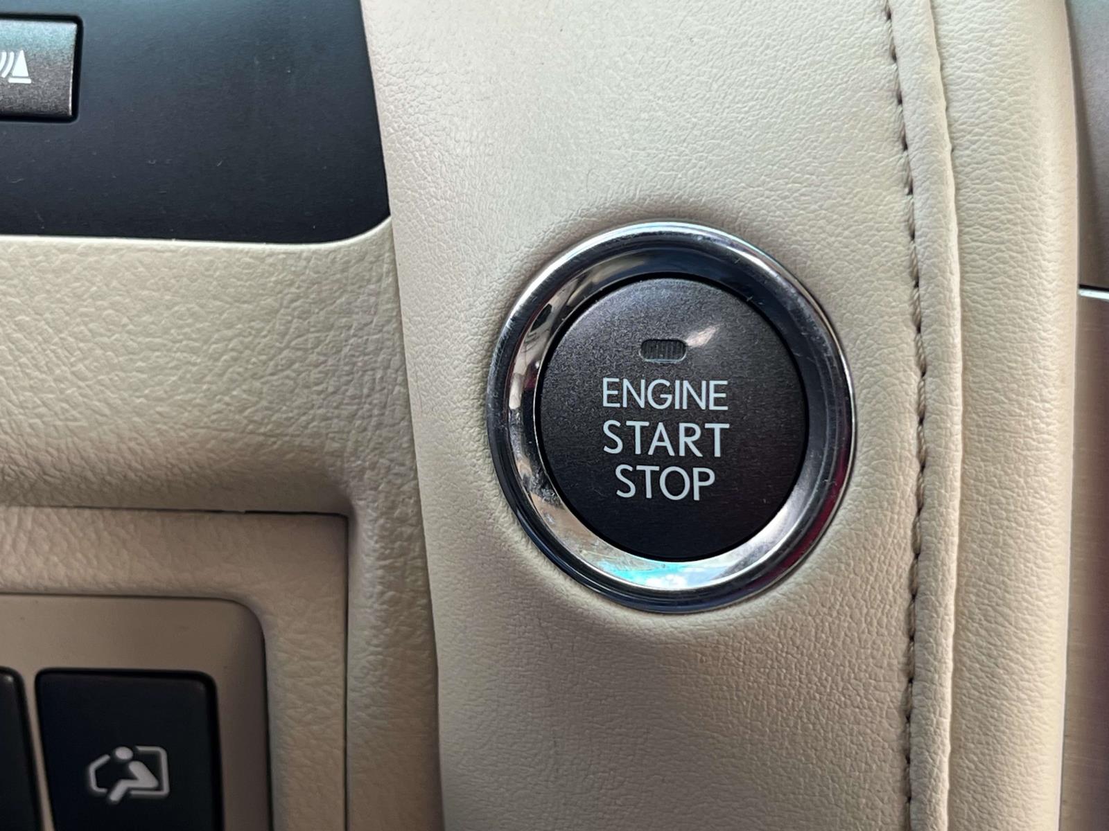 2015 Lexus LX 570 - Photo 27