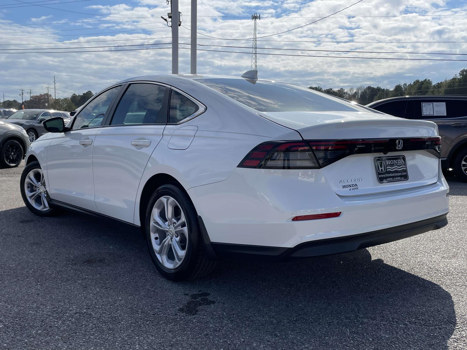 2023 Honda Accord LX photo 4