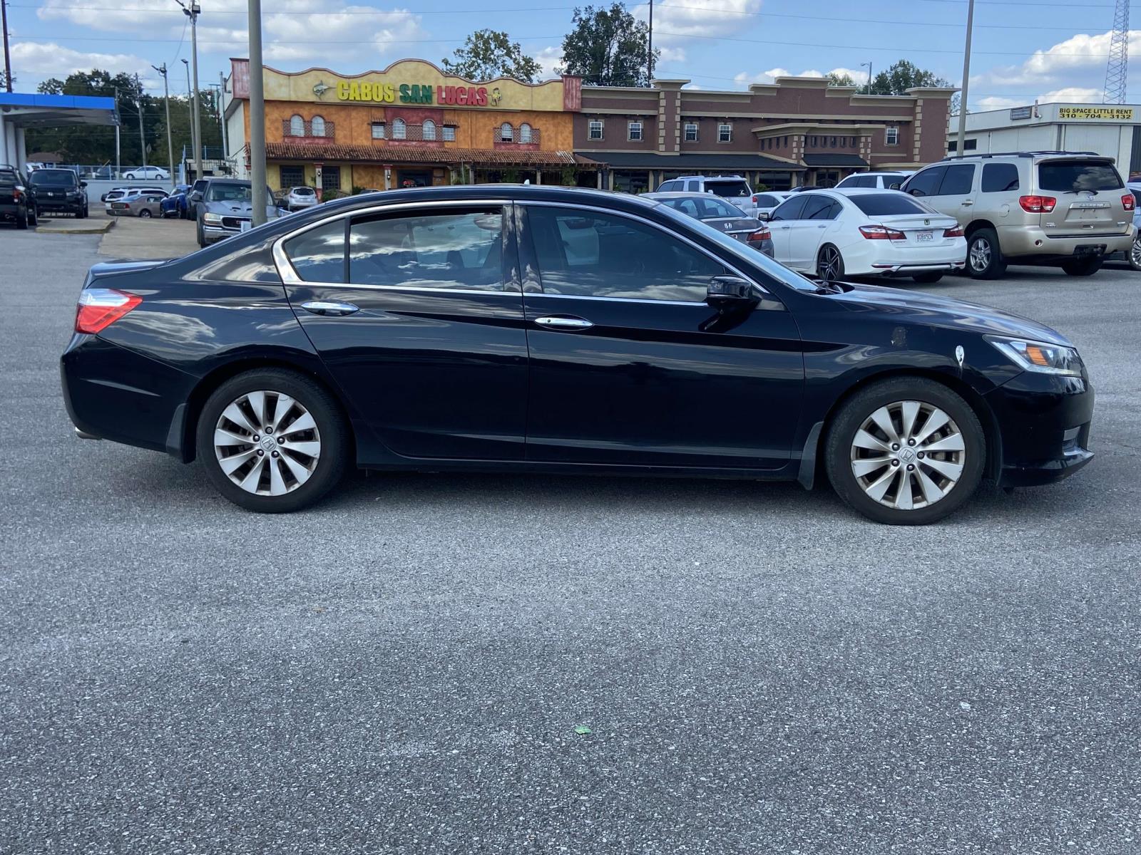 2013 Honda Accord EX-L photo 2