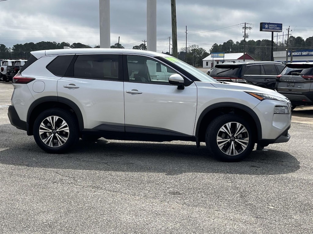 Used 2022 Nissan Rogue FWD SV Sport Utility