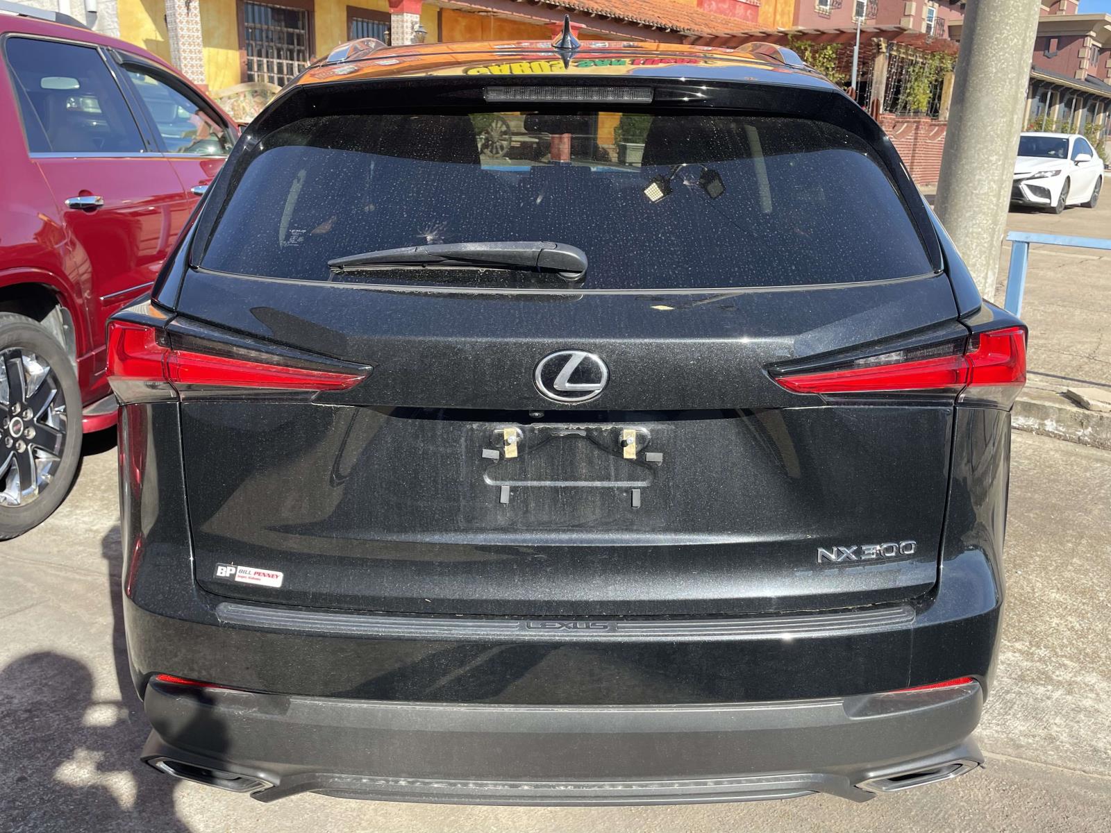2021 Lexus NX 250 photo 2