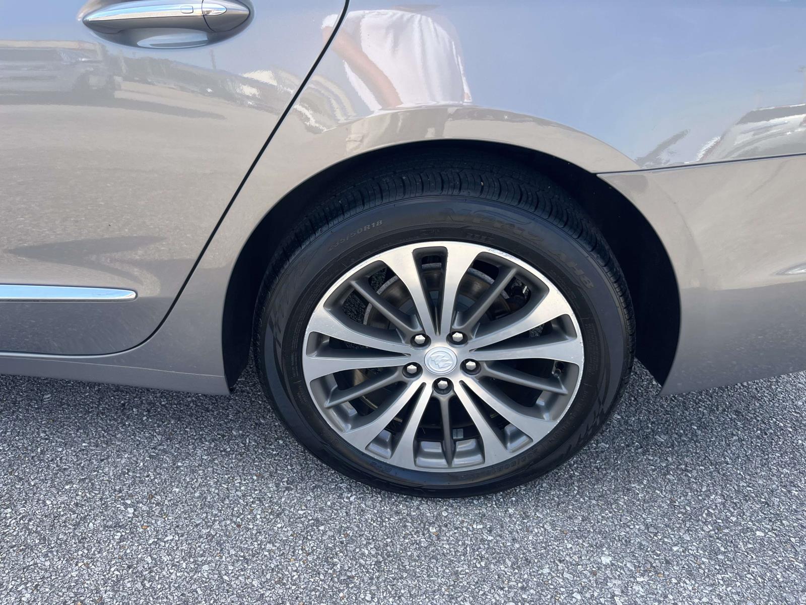 2017 Buick LaCrosse Essence - Photo 9