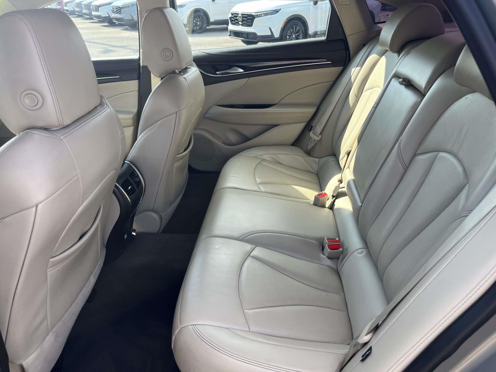 2017 Buick LaCrosse Essence - Photo 11
