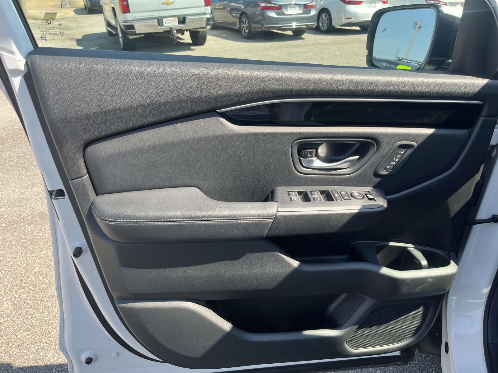 2025 Honda Pilot Touring - Photo 12