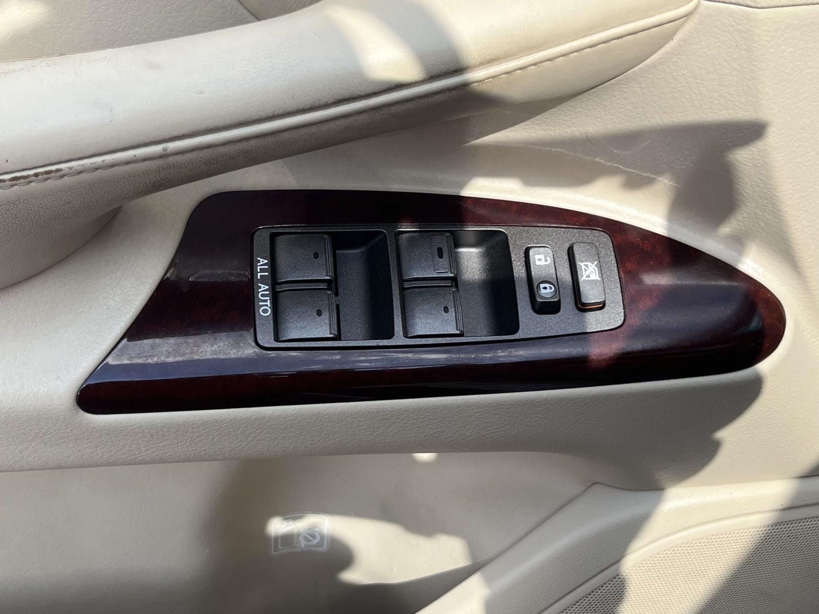 2015 Lexus LX 570 - Photo 14