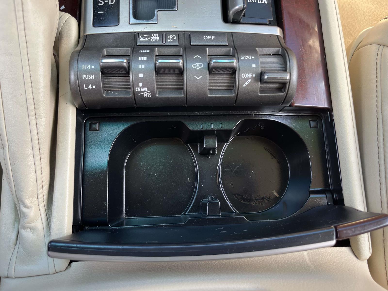2015 Lexus LX 570 - Photo 26