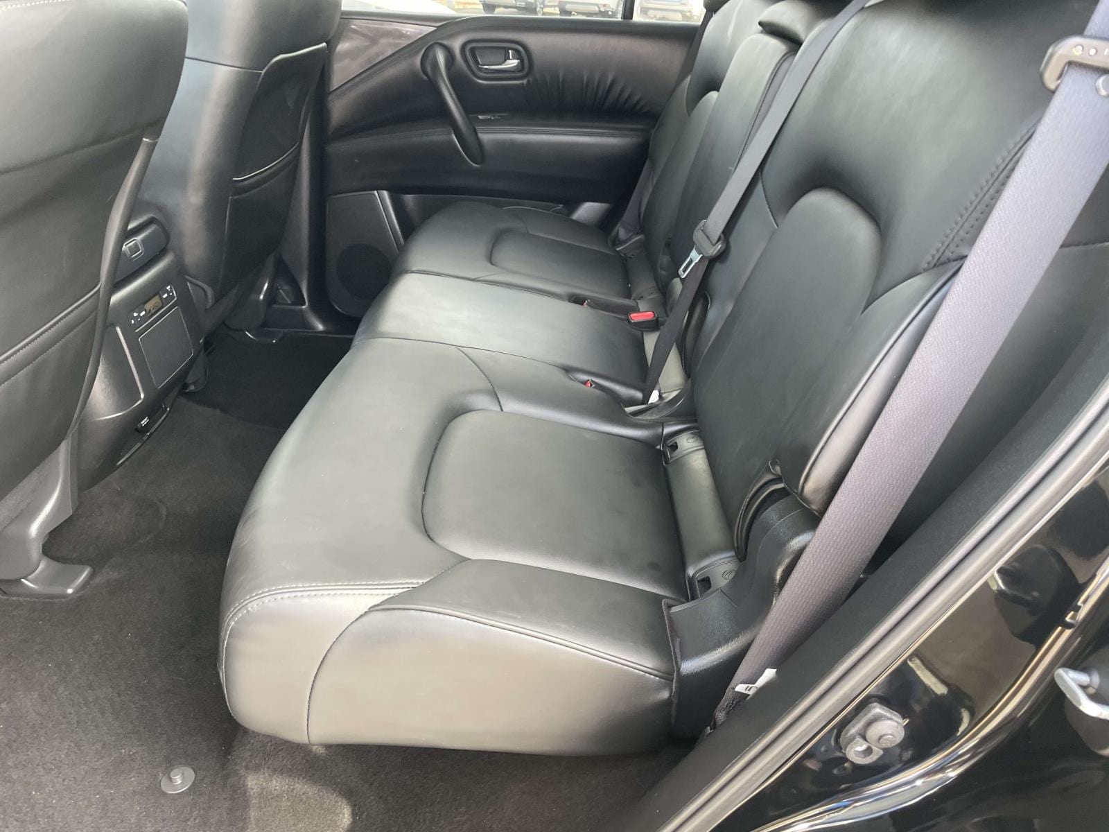 2024 Nissan Armada SV - Photo 8