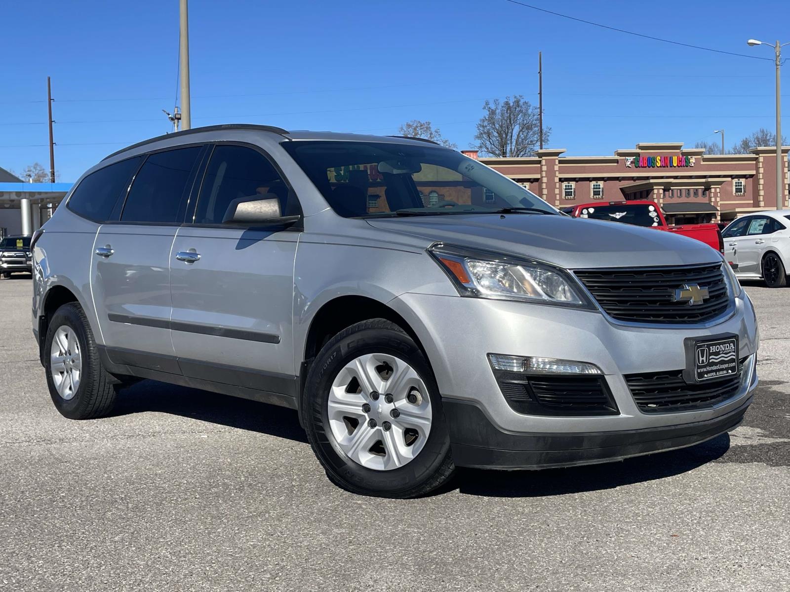 2017 Chevrolet Traverse LS's photo