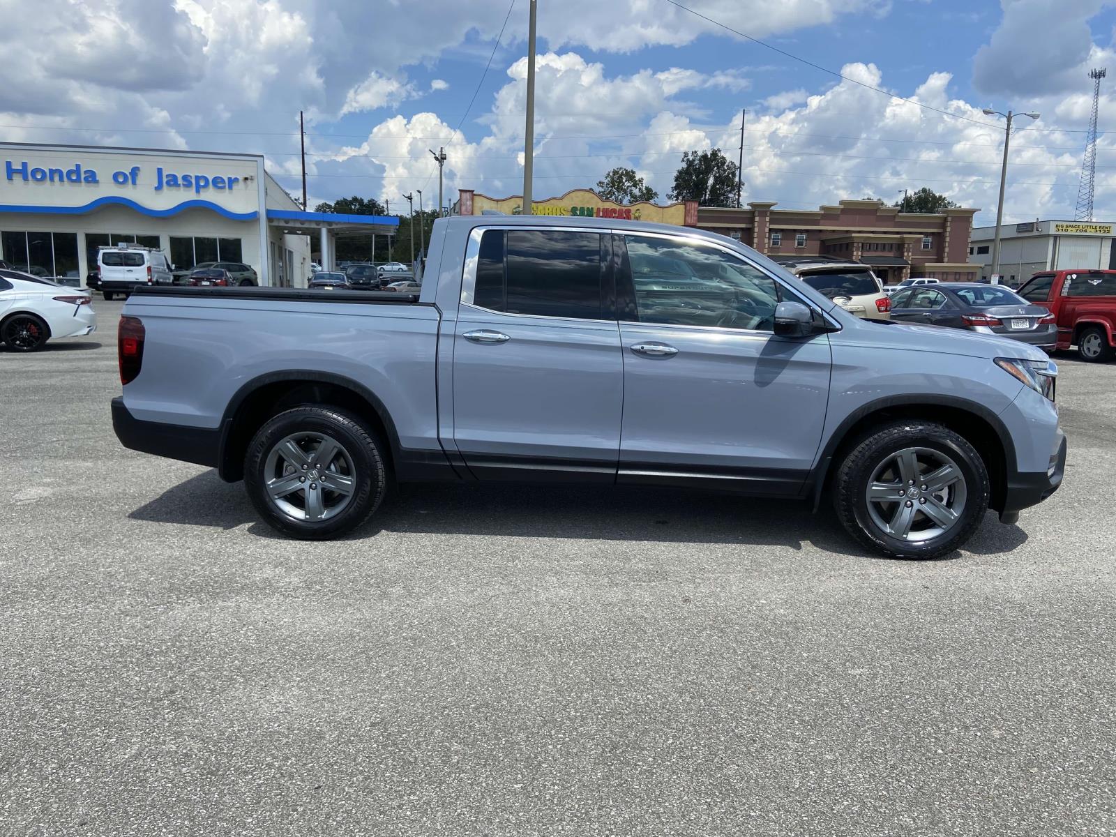 2023 Honda Ridgeline RTL-E photo 2