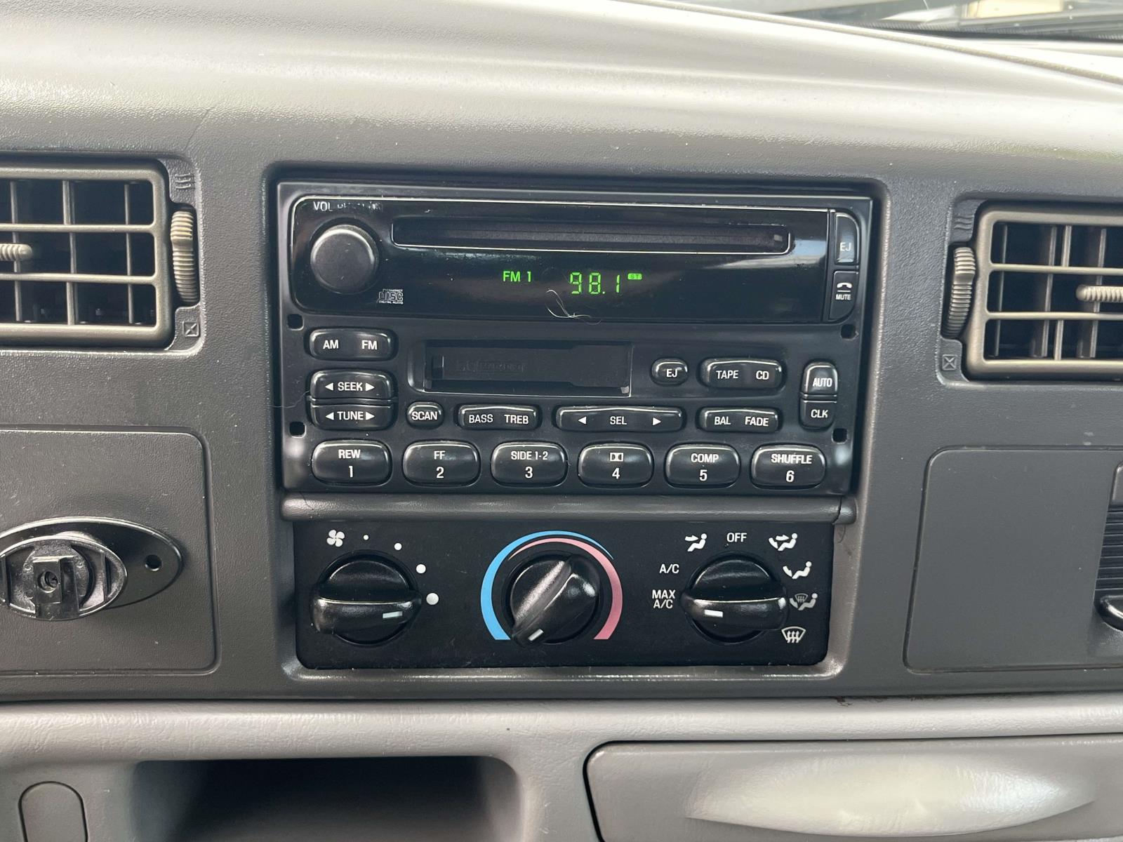 2002 Ford F-250 Super Duty XLT - Photo 20