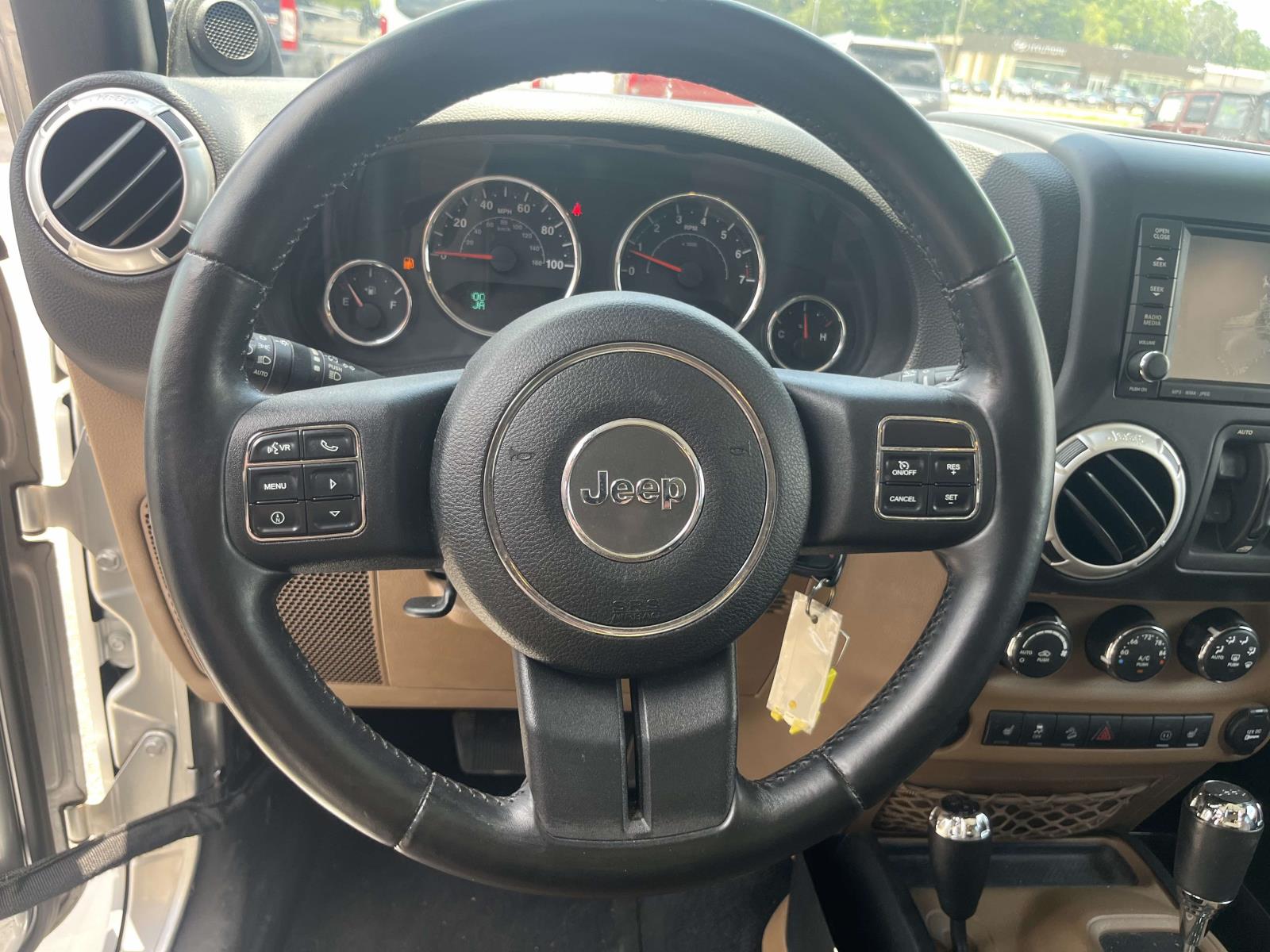 2012 Jeep Wrangler Unlimited Sahara - Photo 19