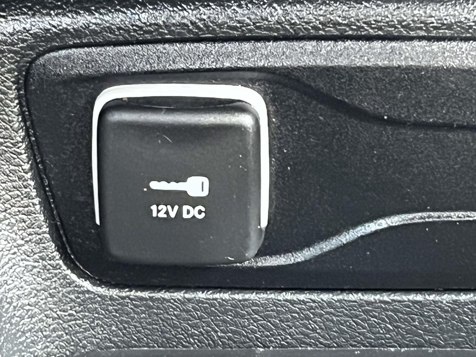 2025 Chrysler Pacifica Select - Photo 18