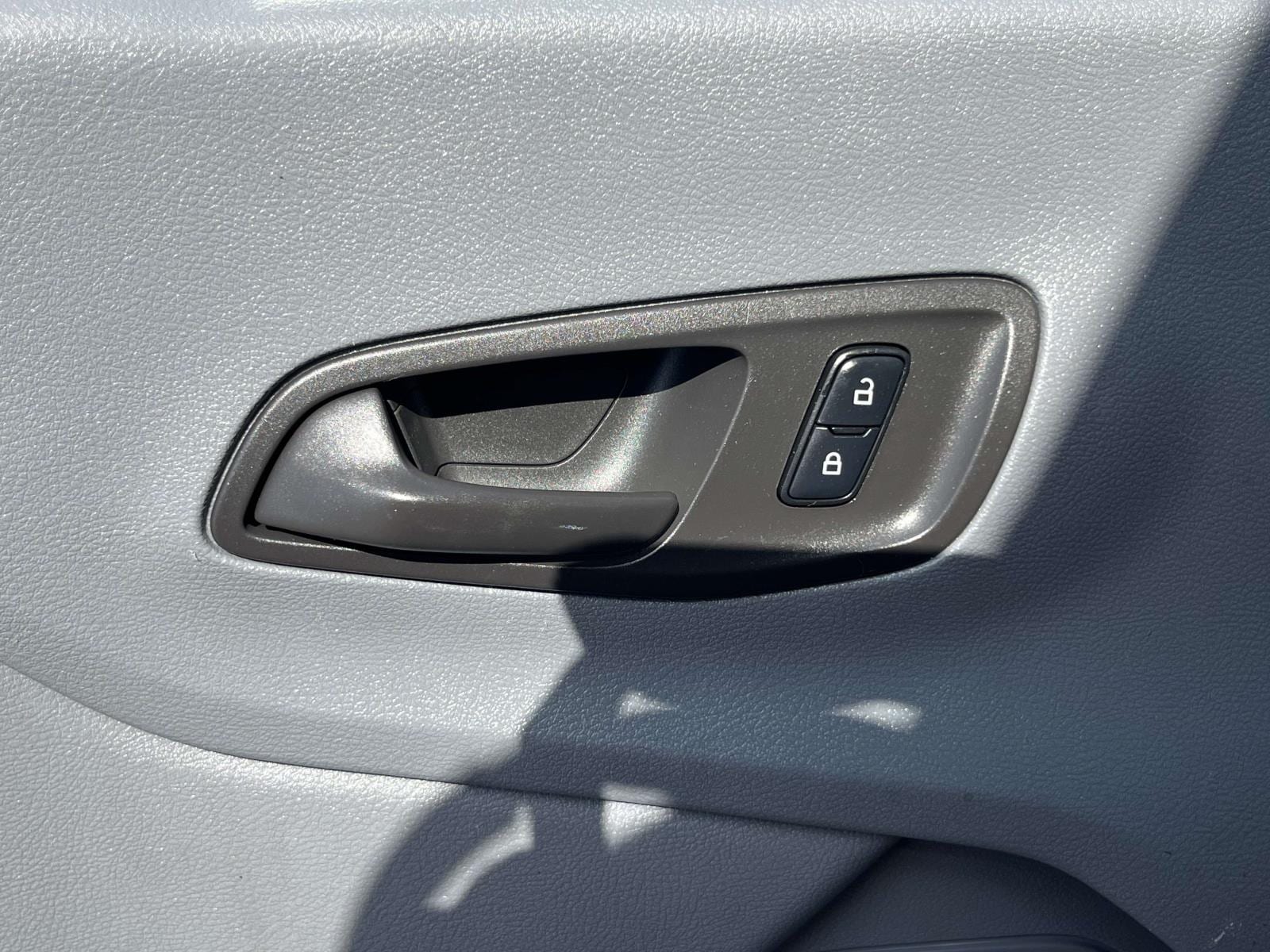 2015 Ford Transit XL - Photo 10