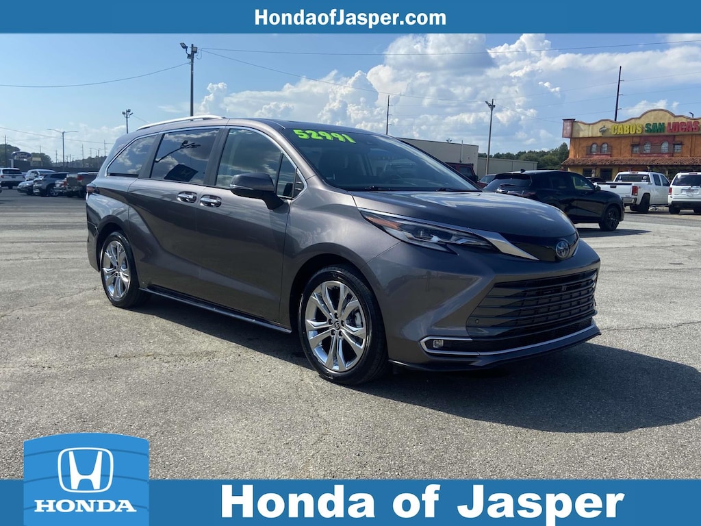 Used 2023 Toyota Sienna Platinum FWD 7-Passenger (Natl) Mini-van, Passenger