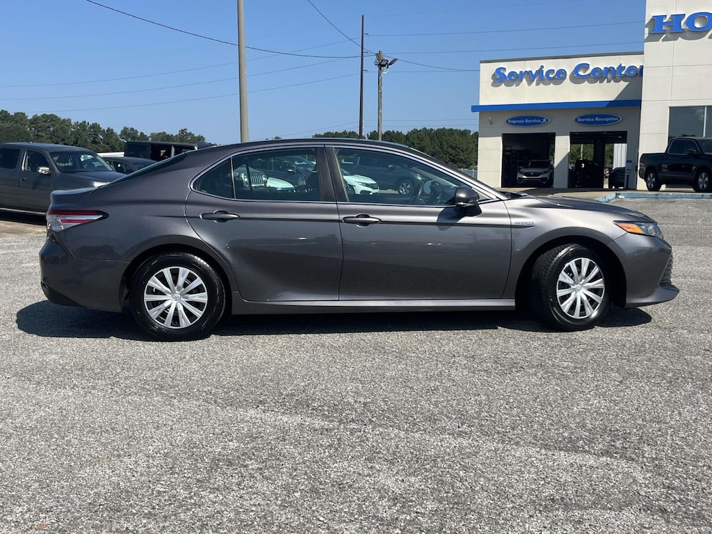 Used 2019 Toyota Camry Hybrid LE CVT (Natl) Car