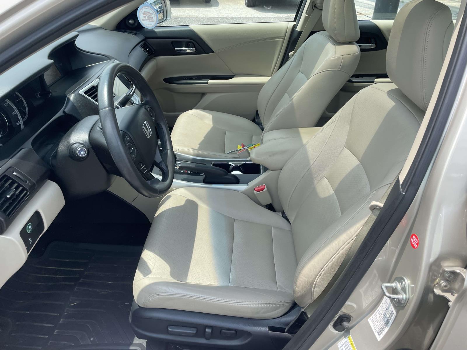 2013 Honda Accord EX-L - Photo 10
