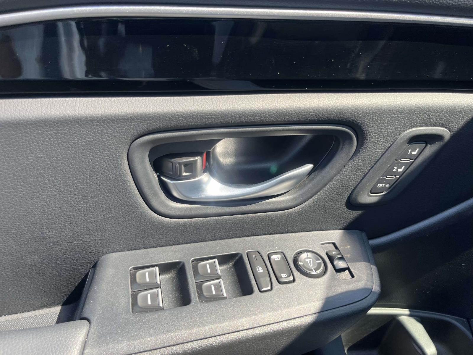 2025 Honda Pilot Touring - Photo 13