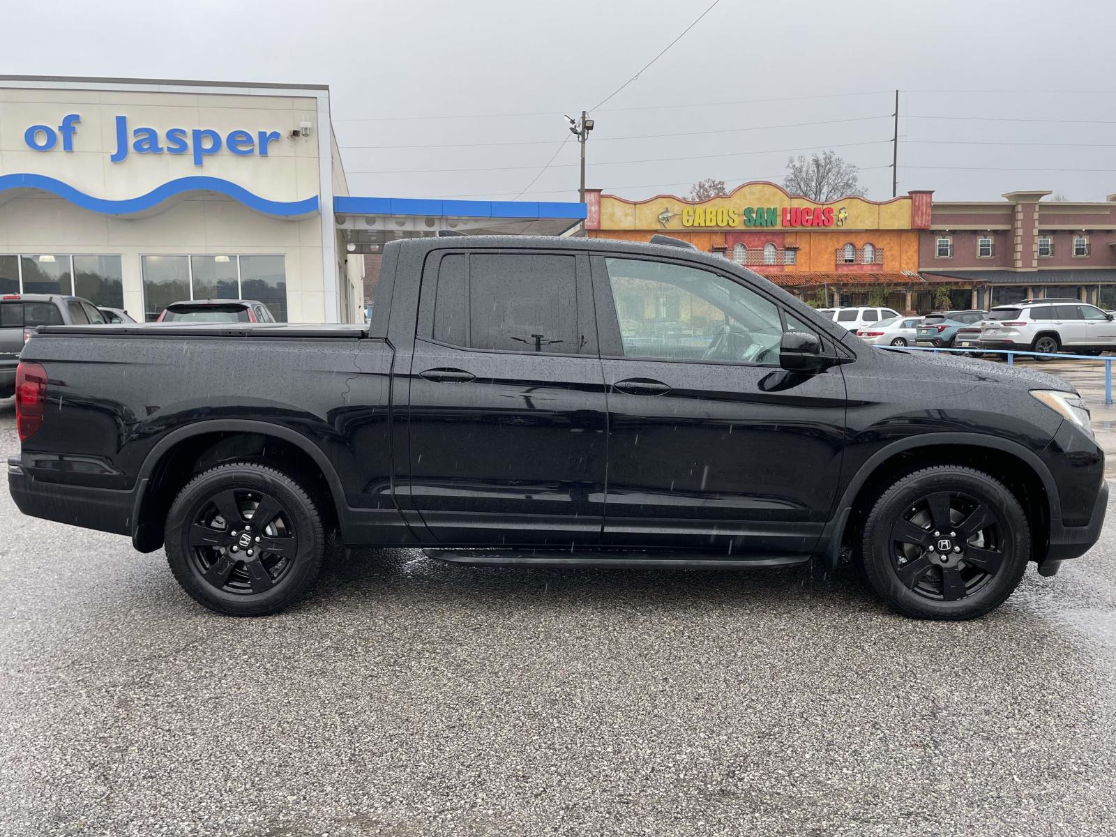 2019 Honda Ridgeline Black Edition photo 2