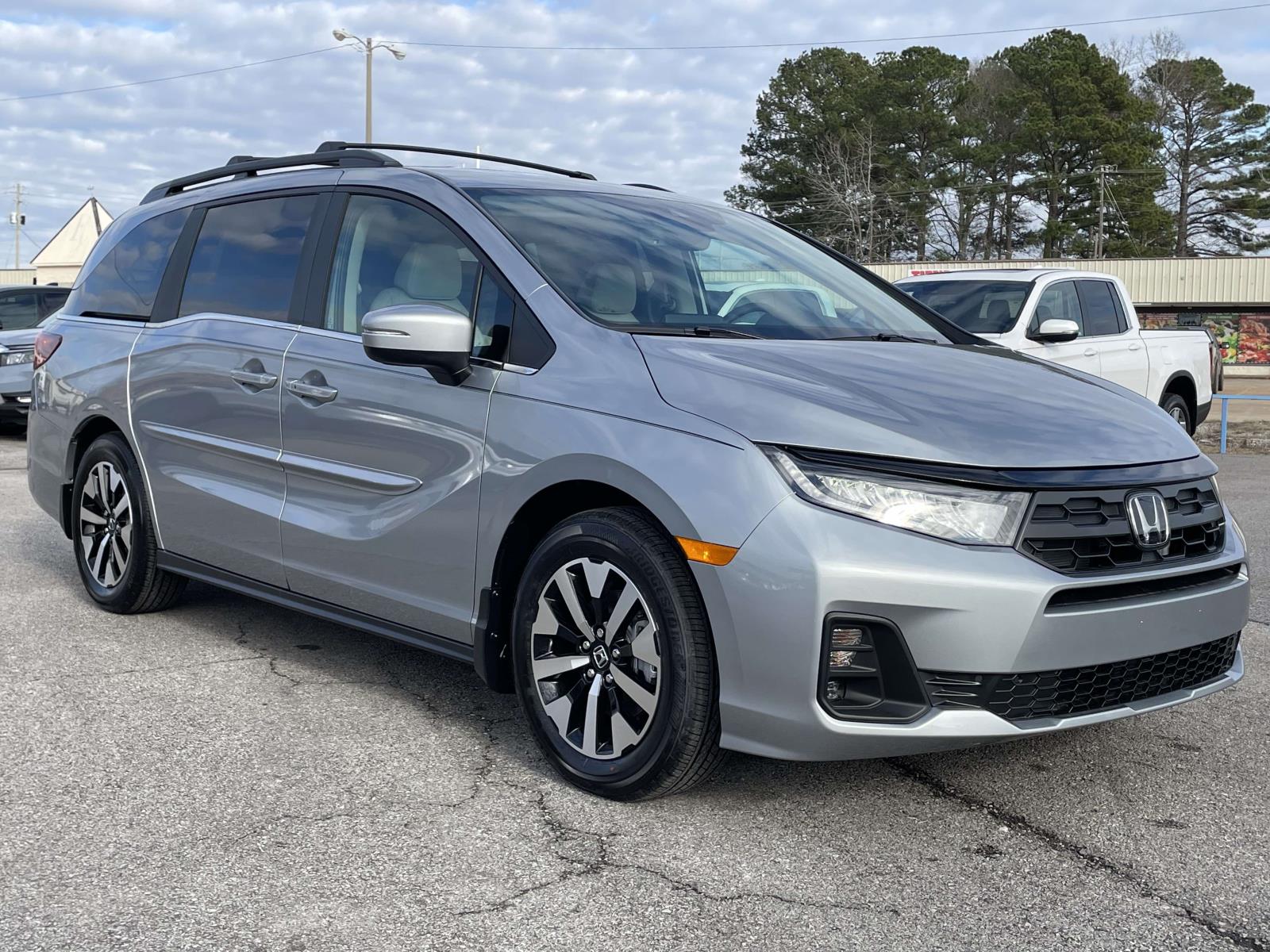 2026 Honda Odyssey EX-L's photo