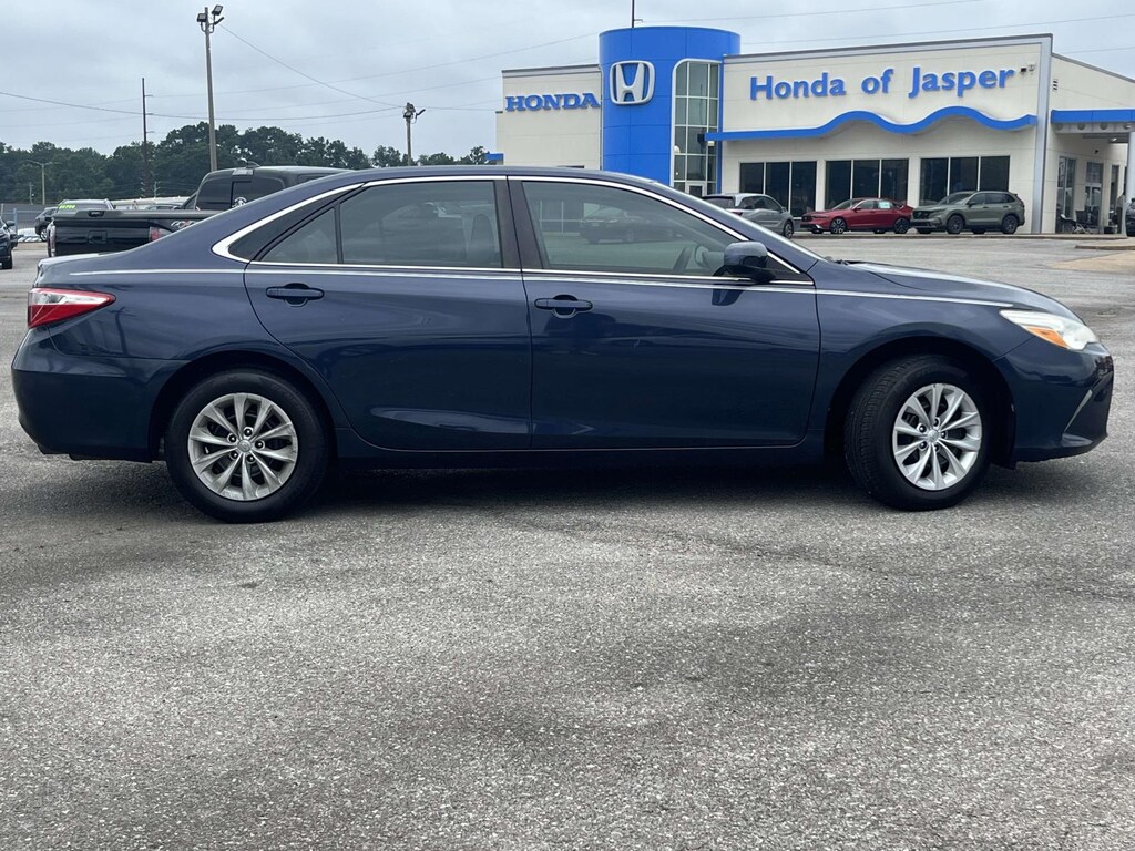 Used 2017 Toyota Camry LE Auto (Natl) Car