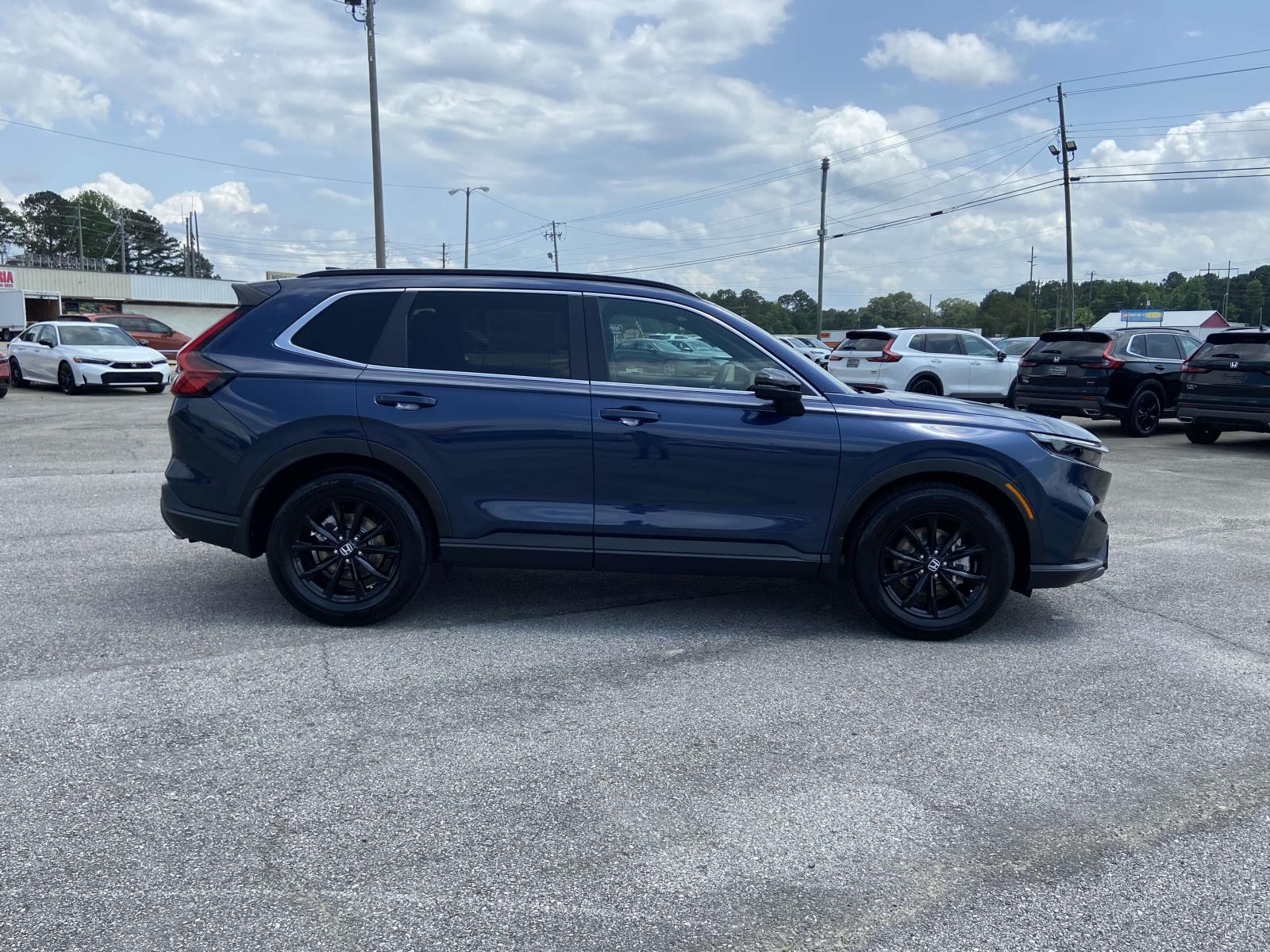 2025 Honda CR-V Sport-L photo 2