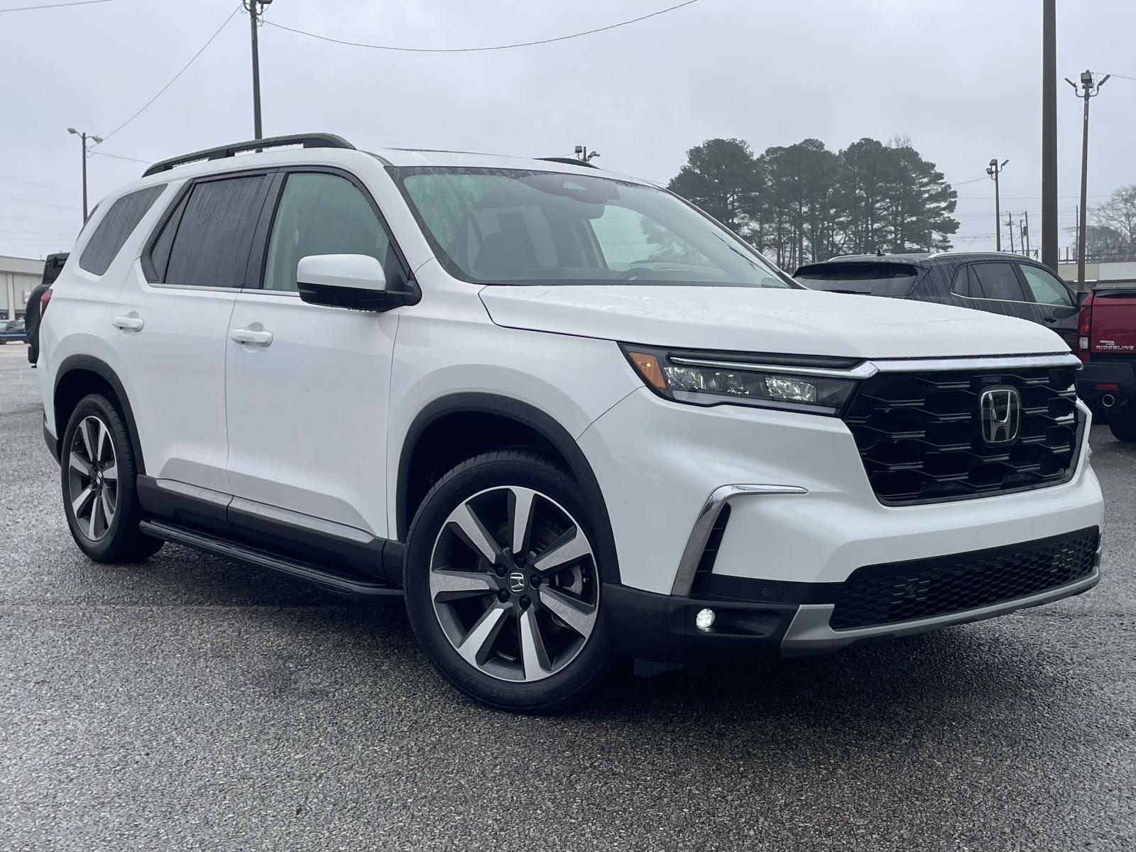 2025 Honda Pilot Touring's photo